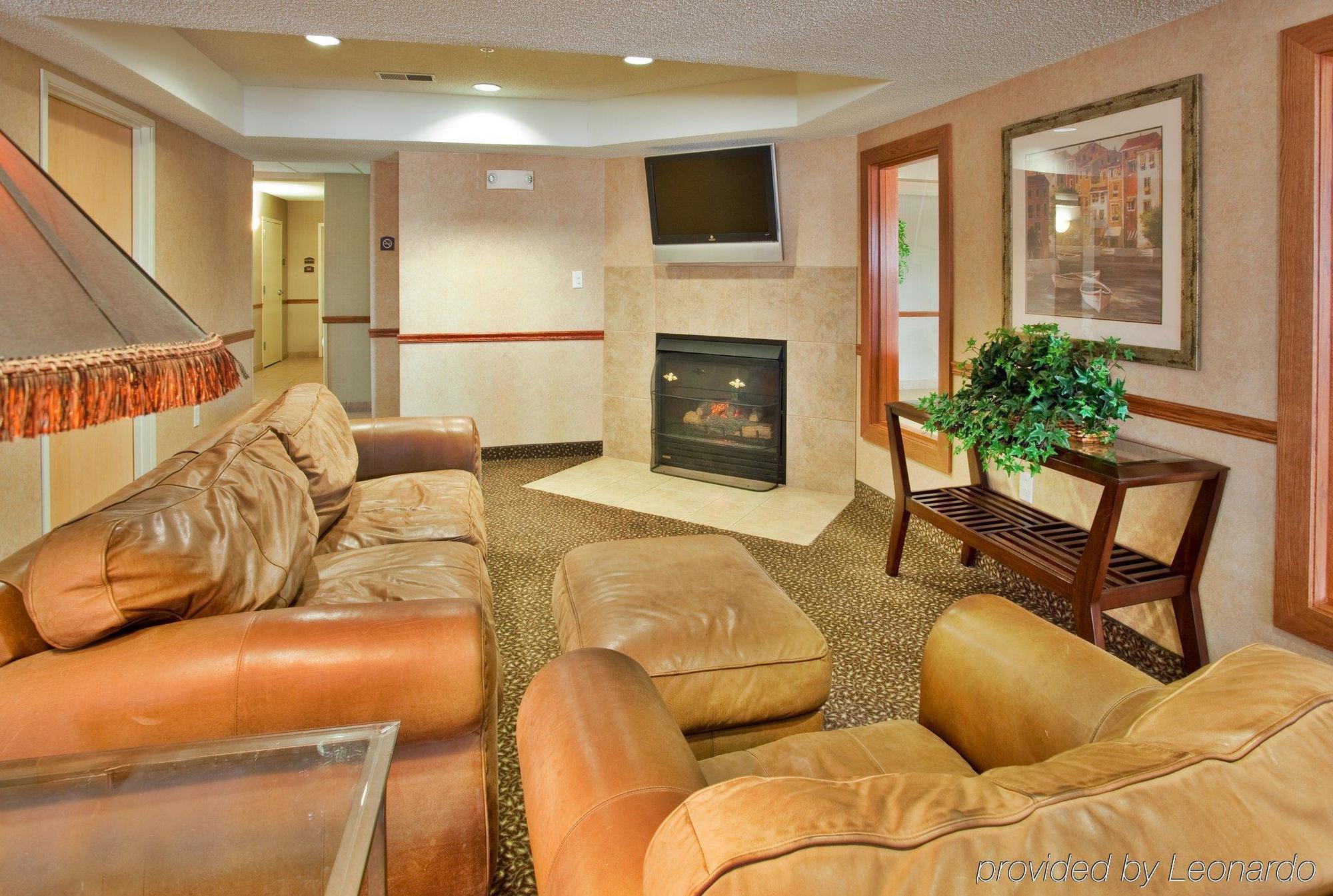 Holiday Inn Express Warrenton By Ihg Стая снимка